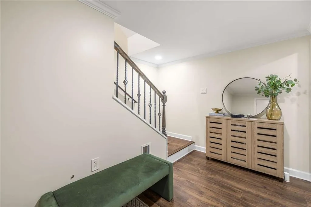 801 Defoors Mill Circle Nw, Atlanta, Georgia 30318, 3 Bedrooms Bedrooms, ,2 BathroomsBathrooms,Residential,For Sale,801 Defoors Mill Circle Nw,7651065