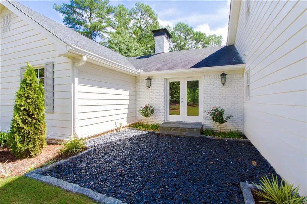 6155 Aberdeen Drive, Atlanta, Georgia 30328, 4 Bedrooms Bedrooms, ,3 BathroomsBathrooms,Residential,Sold,6155 Aberdeen Drive,5615902