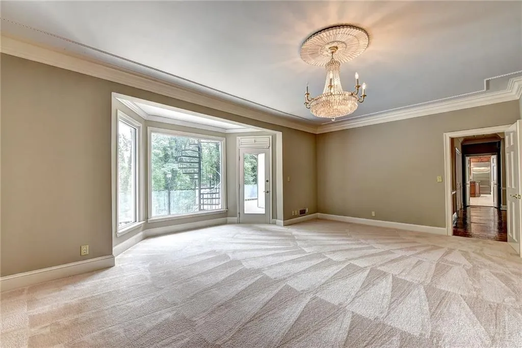 9185 Huntcliff Trace, Sandy Springs, Georgia 30350, 5 Bedrooms Bedrooms, ,5 BathroomsBathrooms,Residential,Sold,9185 Huntcliff Trace,6045366