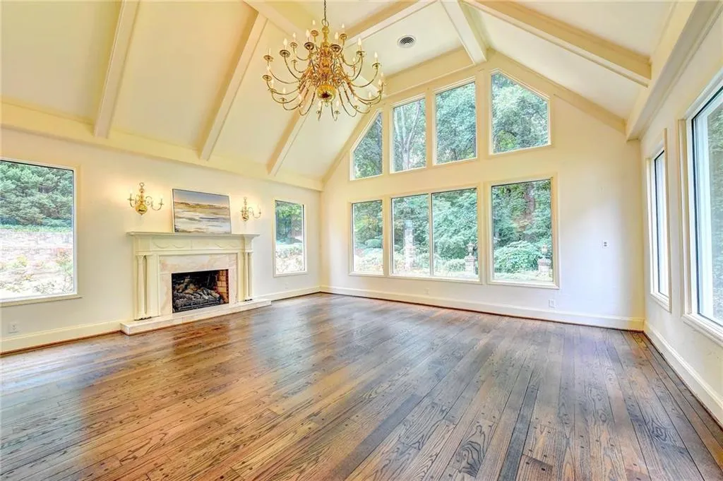 9185 Huntcliff Trace, Sandy Springs, Georgia 30350, 5 Bedrooms Bedrooms, ,5 BathroomsBathrooms,Residential,Sold,9185 Huntcliff Trace,6045366