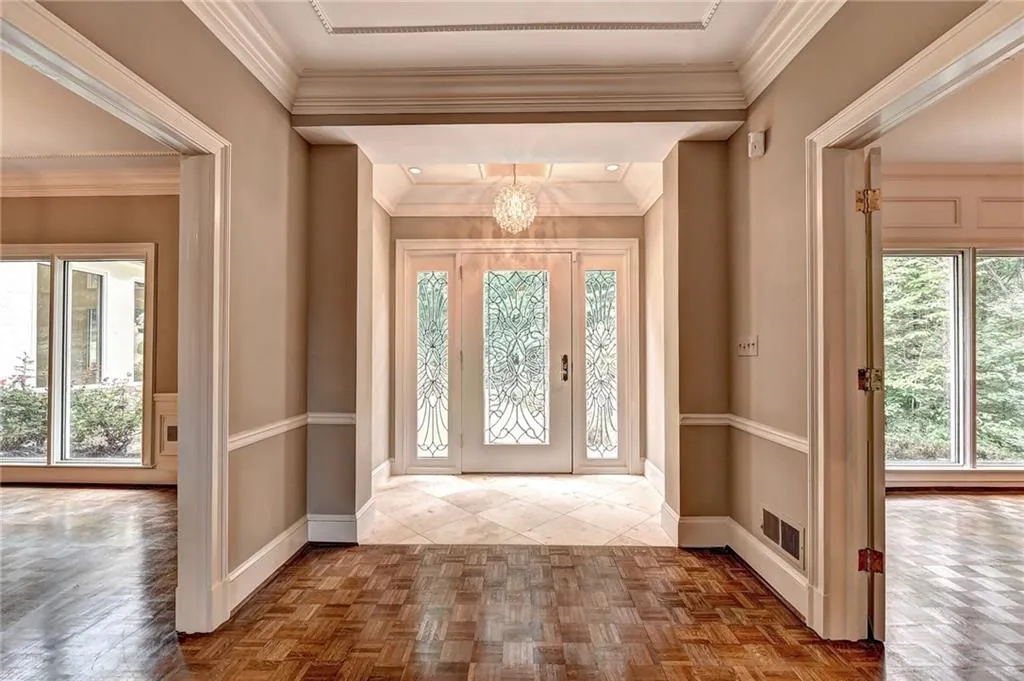 9185 Huntcliff Trace, Sandy Springs, Georgia 30350, 5 Bedrooms Bedrooms, ,5 BathroomsBathrooms,Residential,Sold,9185 Huntcliff Trace,6045366