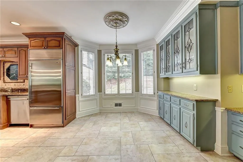 9185 Huntcliff Trace, Sandy Springs, Georgia 30350, 5 Bedrooms Bedrooms, ,5 BathroomsBathrooms,Residential,Sold,9185 Huntcliff Trace,6045366
