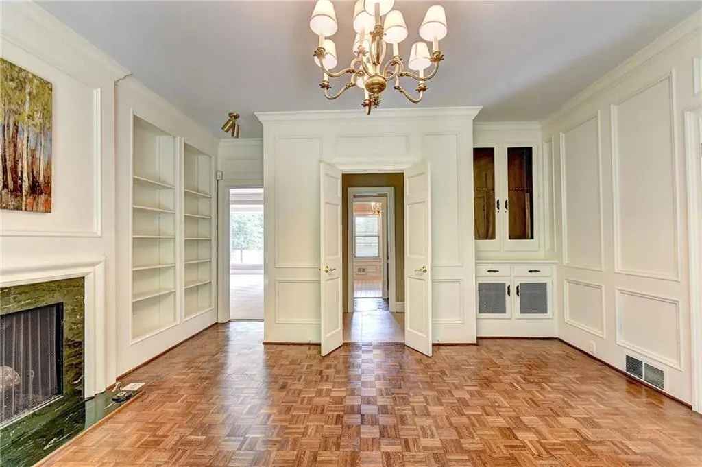 9185 Huntcliff Trace, Sandy Springs, Georgia 30350, 5 Bedrooms Bedrooms, ,5 BathroomsBathrooms,Residential,Sold,9185 Huntcliff Trace,6045366