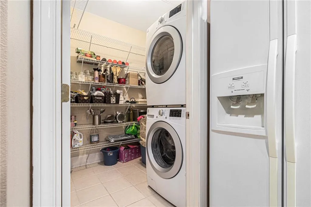 4100 Paces Walk Se Unit 1303, Atlanta, Georgia 30339, 2 Bedrooms Bedrooms, ,2 BathroomsBathrooms,Residential,For Sale,4100 Paces Walk Se Unit 1303,7630556