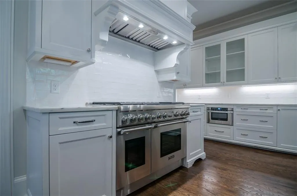 5445 Mount Vernon Parkway, Sandy Springs, Georgia 30327, 4 Bedrooms Bedrooms, ,4 BathroomsBathrooms,Residential,Sold,5445 Mount Vernon Parkway,5881815