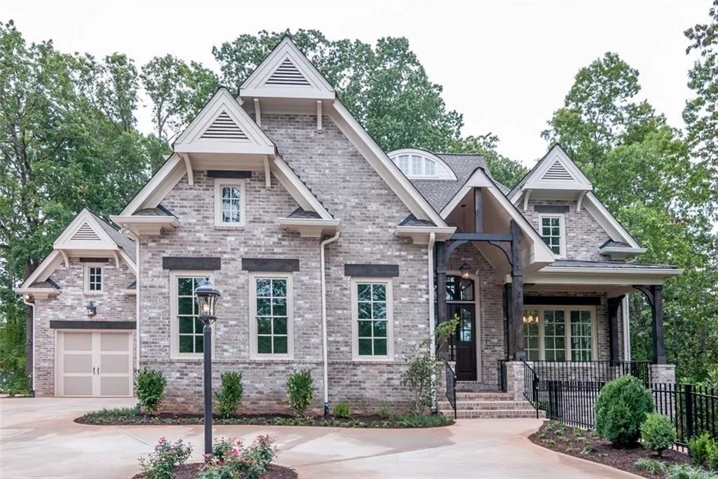5445 Mount Vernon Parkway, Sandy Springs, Georgia 30327, 4 Bedrooms Bedrooms, ,4 BathroomsBathrooms,Residential,Sold,5445 Mount Vernon Parkway,5881815