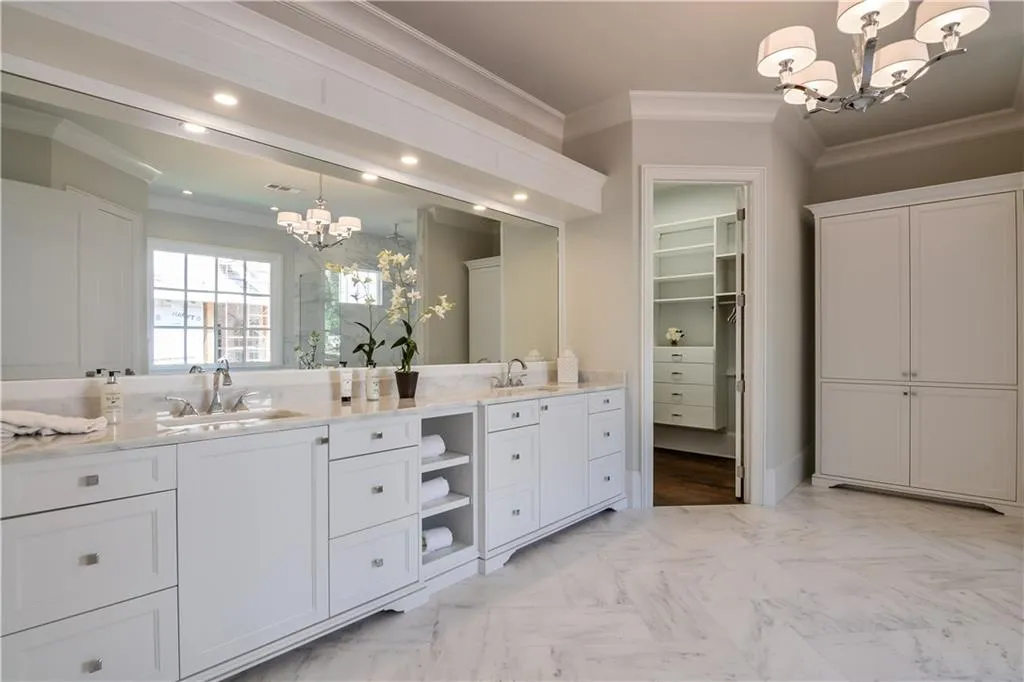 5445 Mount Vernon Parkway, Sandy Springs, Georgia 30327, 4 Bedrooms Bedrooms, ,4 BathroomsBathrooms,Residential,Sold,5445 Mount Vernon Parkway,5881815