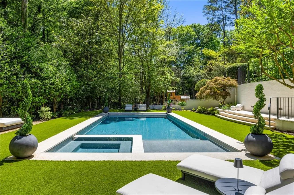 3216 Glen Arden Drive Nw, Atlanta, Georgia 30305, 6 Bedrooms Bedrooms, 0 ,5 BathroomsBathrooms,Residential,For Sale,3216 Glen Arden Drive Nw,7770586