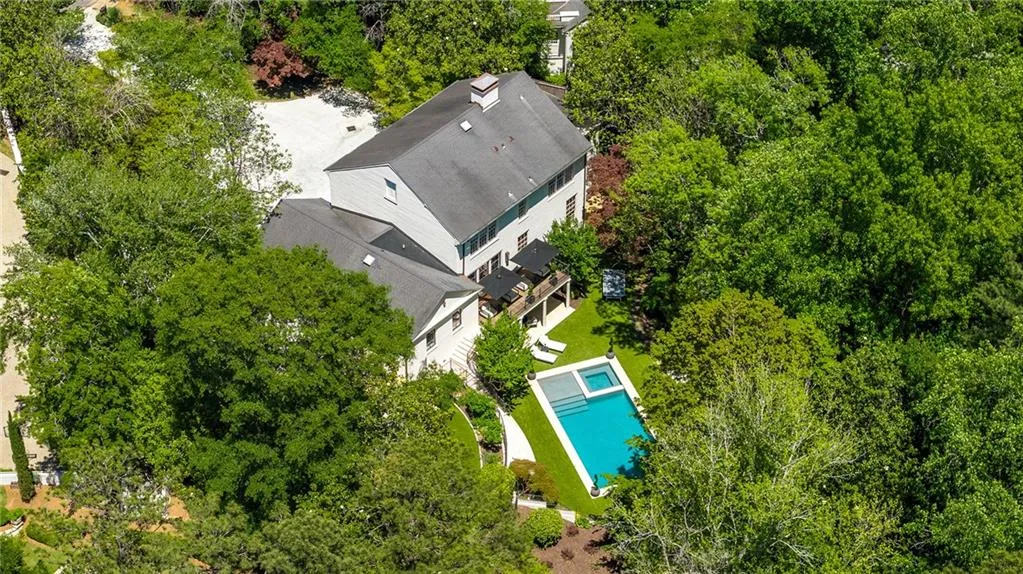 3216 Glen Arden Drive Nw, Atlanta, Georgia 30305, 6 Bedrooms Bedrooms, 0 ,5 BathroomsBathrooms,Residential,For Sale,3216 Glen Arden Drive Nw,7770586