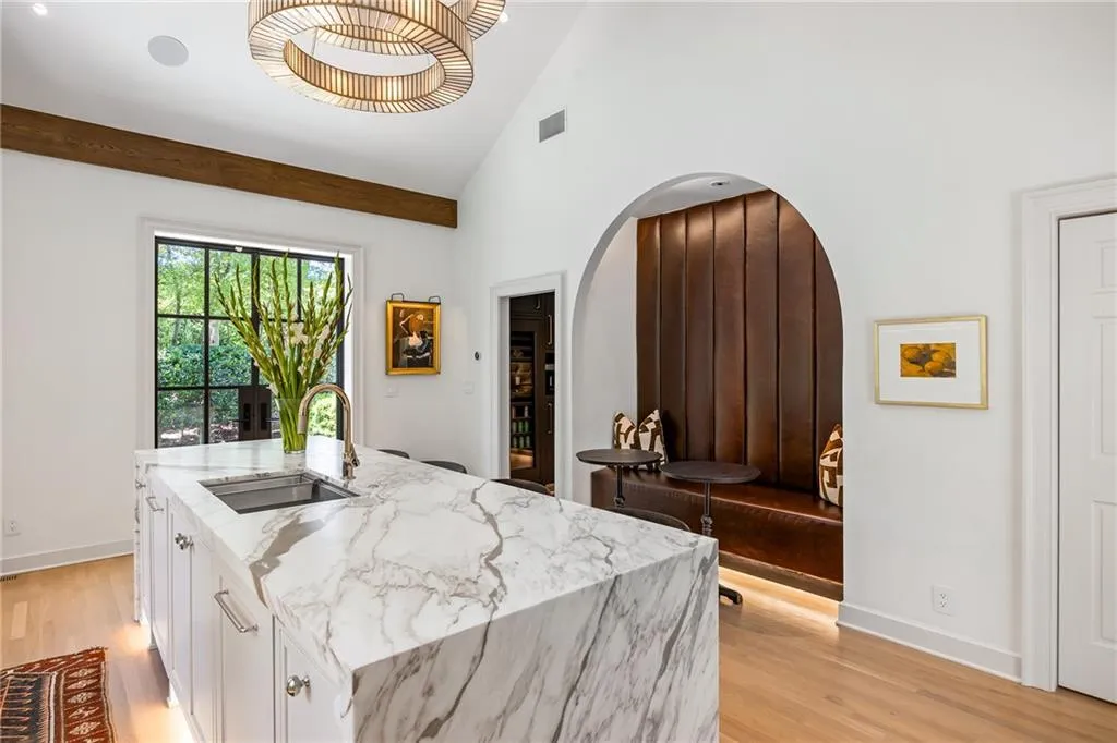 3216 Glen Arden Drive Nw, Atlanta, Georgia 30305, 6 Bedrooms Bedrooms, 0 ,5 BathroomsBathrooms,Residential,For Sale,3216 Glen Arden Drive Nw,7770586