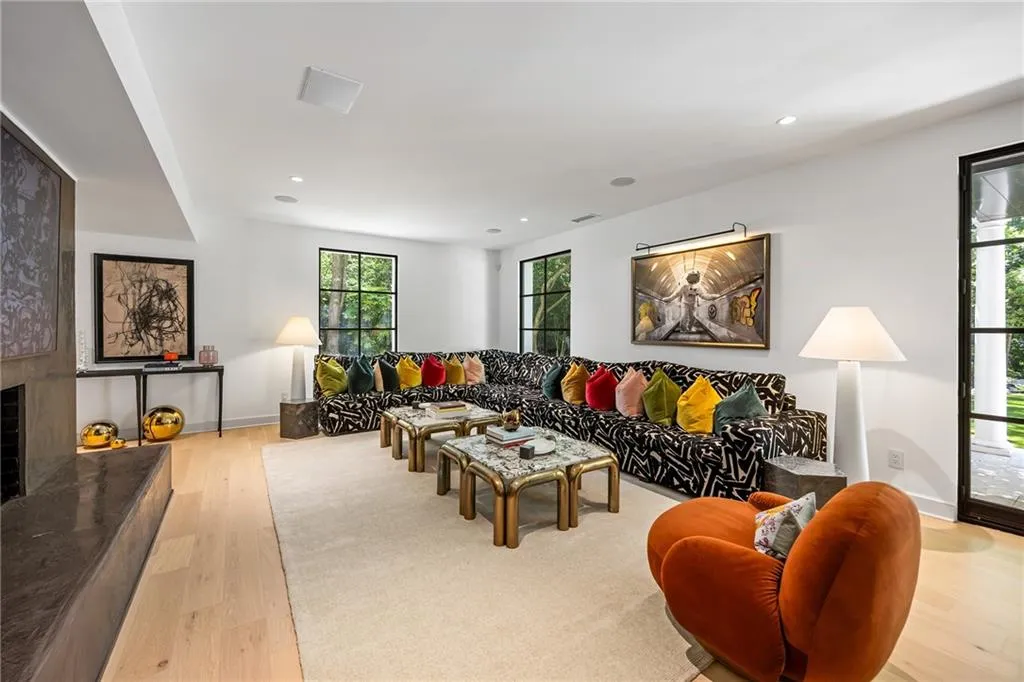 3216 Glen Arden Drive Nw, Atlanta, Georgia 30305, 6 Bedrooms Bedrooms, 0 ,5 BathroomsBathrooms,Residential,For Sale,3216 Glen Arden Drive Nw,7770586