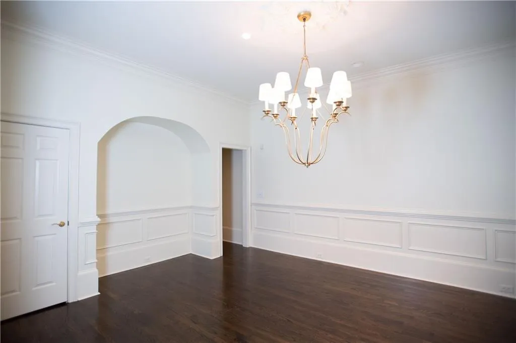 4555 Peachtree Dunwoody Road, Sandy Springs, Georgia 30342, 4 Bedrooms Bedrooms, ,4 BathroomsBathrooms,Residential,Sold,4555 Peachtree Dunwoody Road,6860913
