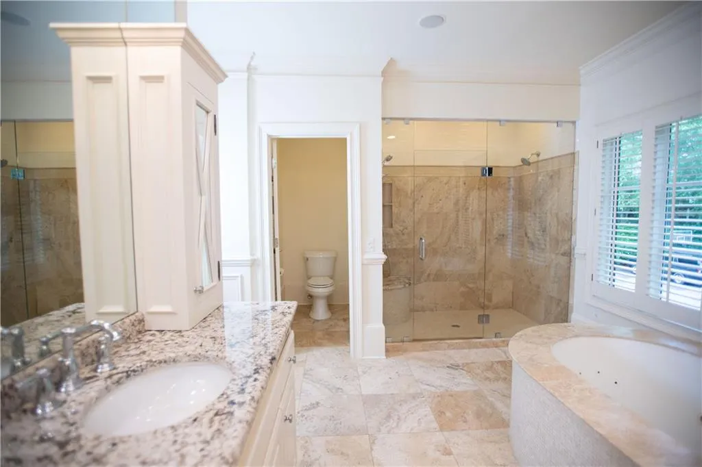 4555 Peachtree Dunwoody Road, Sandy Springs, Georgia 30342, 4 Bedrooms Bedrooms, ,4 BathroomsBathrooms,Residential,Sold,4555 Peachtree Dunwoody Road,6860913