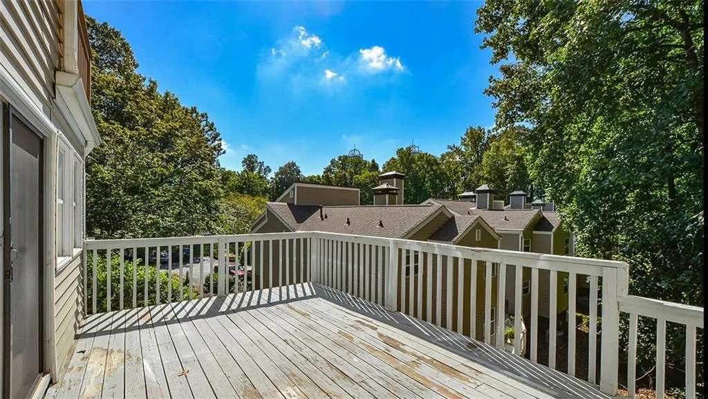 82 Dunwoody Springs Drive Unit C, Atlanta, Georgia 30328, 3 Bedrooms Bedrooms, ,2 BathroomsBathrooms,Residential,Sold,82 Dunwoody Springs Drive Unit C,5917301