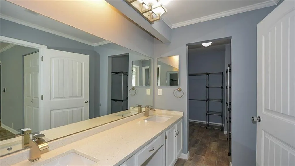 82 Dunwoody Springs Drive Unit C, Atlanta, Georgia 30328, 3 Bedrooms Bedrooms, ,2 BathroomsBathrooms,Residential,Sold,82 Dunwoody Springs Drive Unit C,5917301