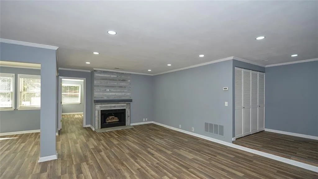 82 Dunwoody Springs Drive Unit C, Atlanta, Georgia 30328, 3 Bedrooms Bedrooms, ,2 BathroomsBathrooms,Residential,Sold,82 Dunwoody Springs Drive Unit C,5917301