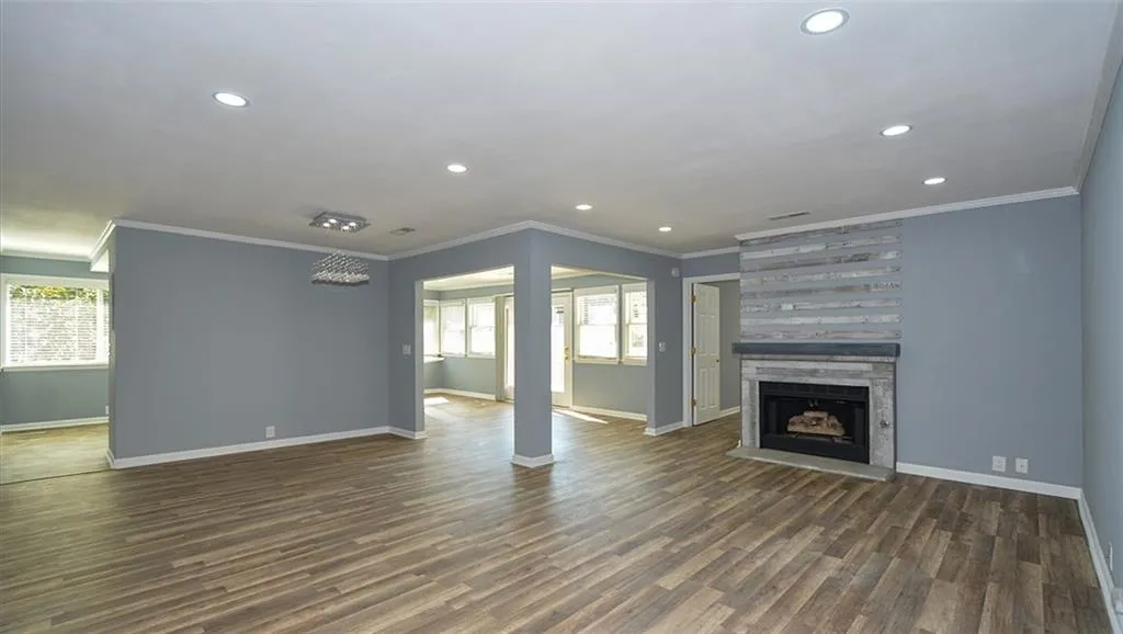 82 Dunwoody Springs Drive Unit C, Atlanta, Georgia 30328, 3 Bedrooms Bedrooms, ,2 BathroomsBathrooms,Residential,Sold,82 Dunwoody Springs Drive Unit C,5917301