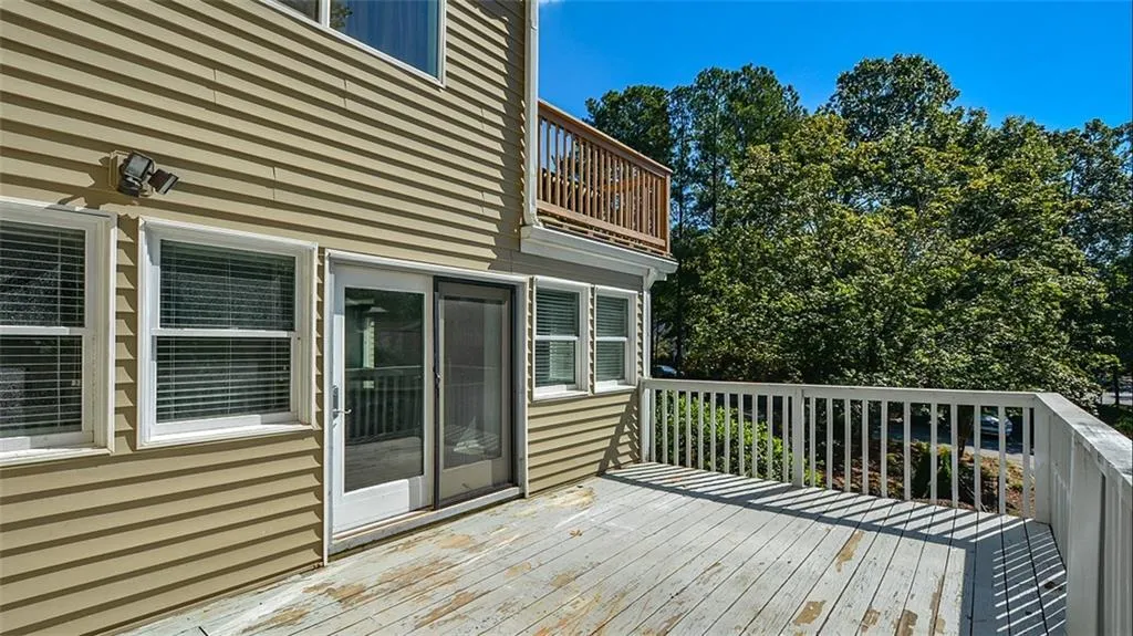 82 Dunwoody Springs Drive Unit C, Atlanta, Georgia 30328, 3 Bedrooms Bedrooms, ,2 BathroomsBathrooms,Residential,Sold,82 Dunwoody Springs Drive Unit C,5917301