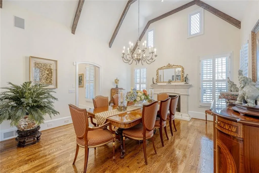 185 Trimble Crest Drive, Atlanta, Georgia 30342, 4 Bedrooms Bedrooms, ,5 BathroomsBathrooms,Residential,For Sale,185 Trimble Crest Drive,7723384
