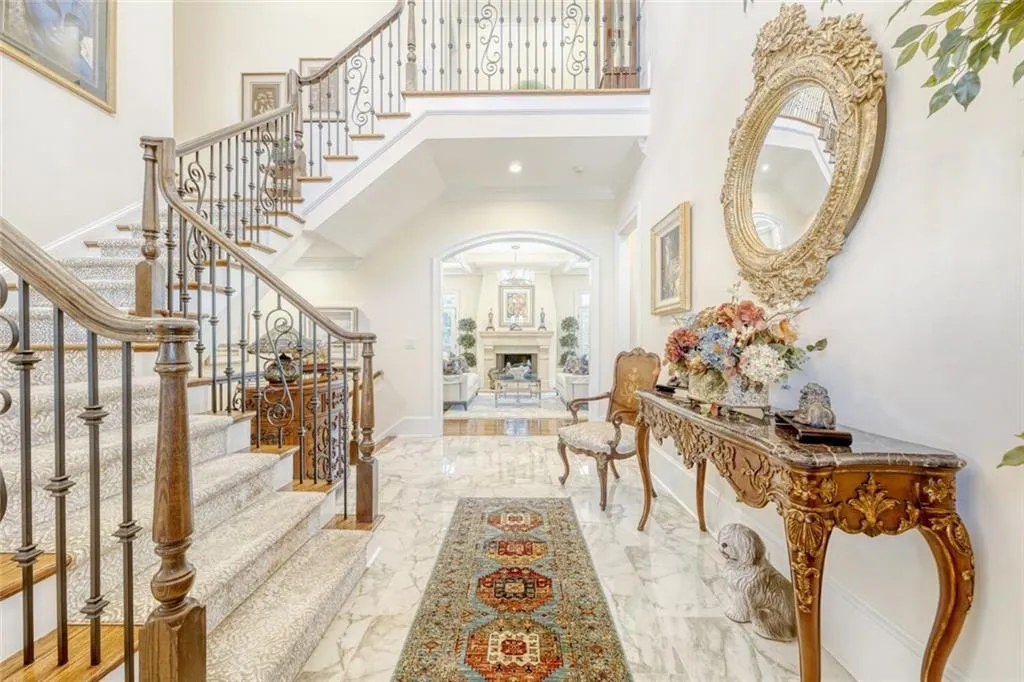Two story entrance foyer