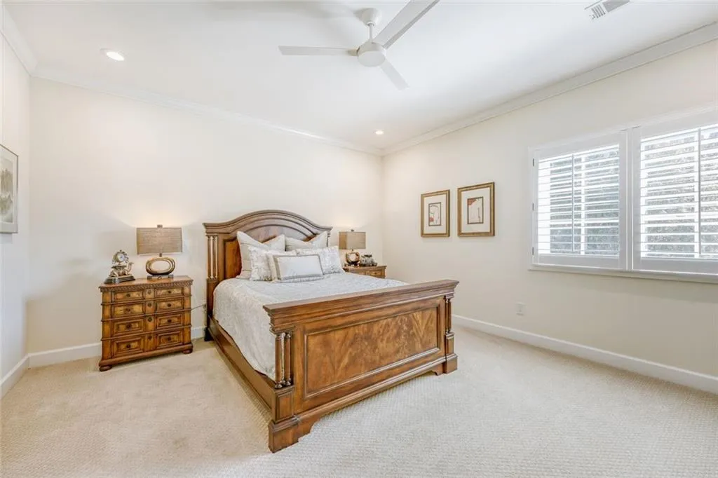 Secondary bedroom, ensuite.