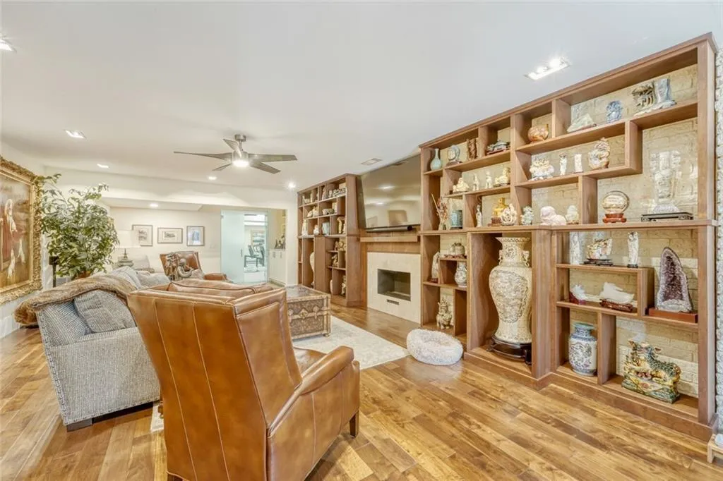 Perfect display space.