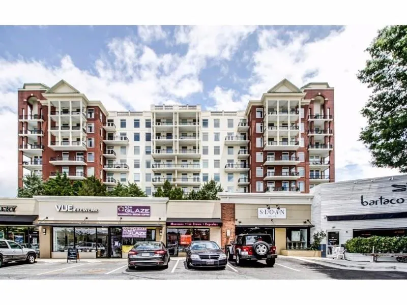3820 Roswell Road Ne Unit 402, Atlanta, Georgia 30342, 2 Bedrooms Bedrooms, ,2 BathroomsBathrooms,Residential,Sold,3820 Roswell Road Ne Unit 402,5940120