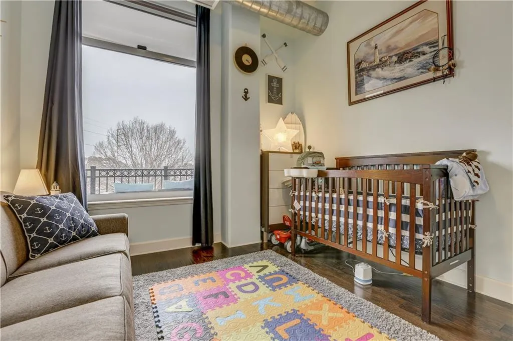 3820 Roswell Road Ne Unit 402, Atlanta, Georgia 30342, 2 Bedrooms Bedrooms, ,2 BathroomsBathrooms,Residential,Sold,3820 Roswell Road Ne Unit 402,5940120