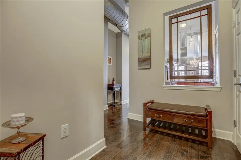 3820 Roswell Road Ne Unit 402, Atlanta, Georgia 30342, 2 Bedrooms Bedrooms, ,2 BathroomsBathrooms,Residential,Sold,3820 Roswell Road Ne Unit 402,5940120