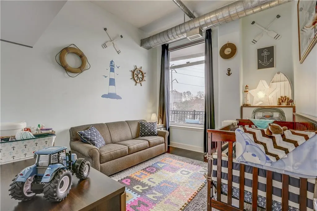 3820 Roswell Road Ne Unit 402, Atlanta, Georgia 30342, 2 Bedrooms Bedrooms, ,2 BathroomsBathrooms,Residential,Sold,3820 Roswell Road Ne Unit 402,5940120