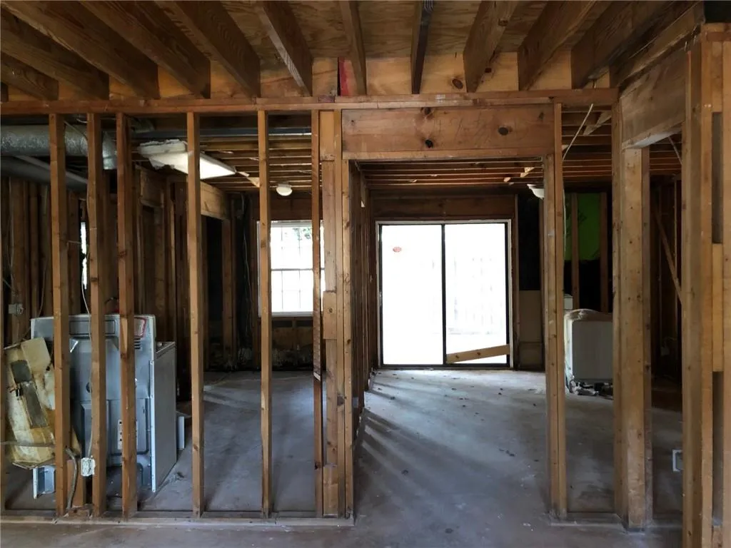 355 Winding River Drive Unit E, Atlanta, Georgia 30350, 2 Bedrooms Bedrooms, ,2 BathroomsBathrooms,Residential,Sold,355 Winding River Drive Unit E,6517428