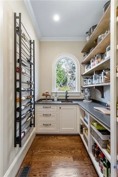 Scullery with wine storage also! Scullery with wine storage also!