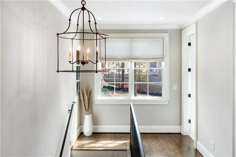 Upper level Upper level