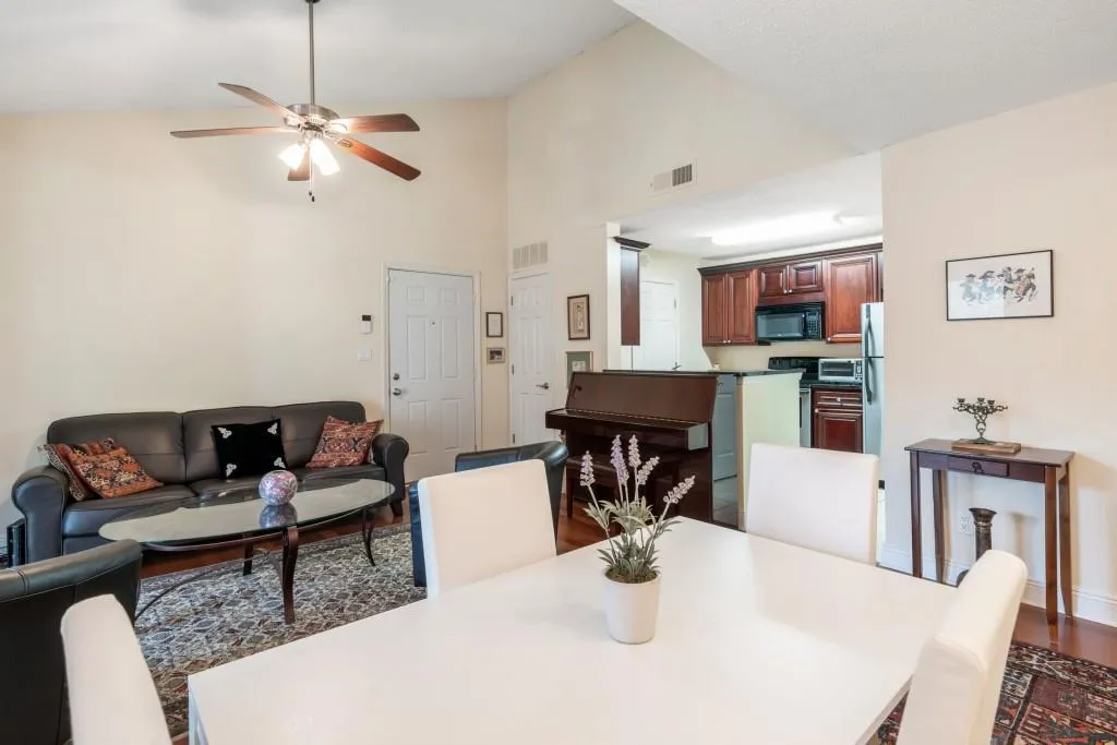 1307 Santa Fe Parkway, Sandy Springs, Georgia 30350, 1 Bedroom Bedrooms, ,1 BathroomBathrooms,Residential,Sold,1307 Santa Fe Parkway,6686201