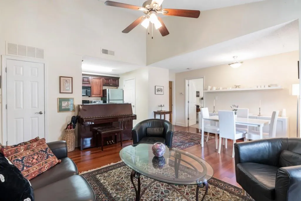 1307 Santa Fe Parkway, Sandy Springs, Georgia 30350, 1 Bedroom Bedrooms, ,1 BathroomBathrooms,Residential,Sold,1307 Santa Fe Parkway,6686201