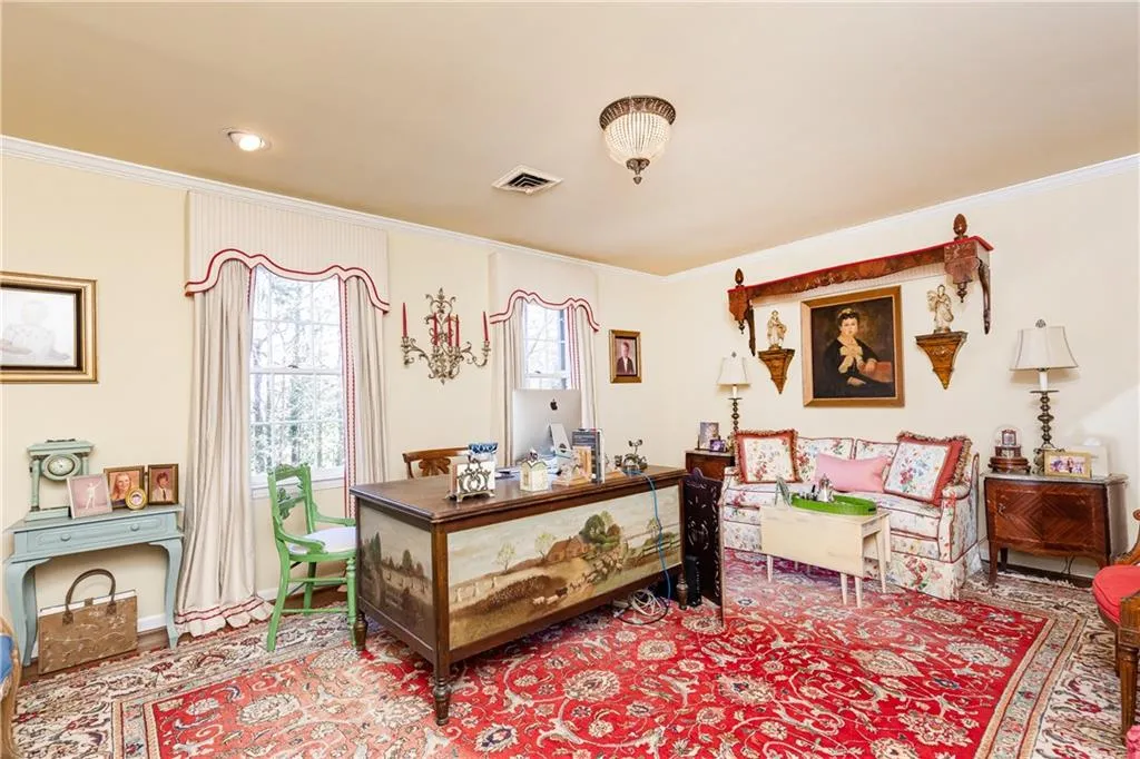 5550 Cross Gate Court, Sandy Springs, Georgia 30327, 5 Bedrooms Bedrooms, ,4 BathroomsBathrooms,Residential,Sold,5550 Cross Gate Court,7017189