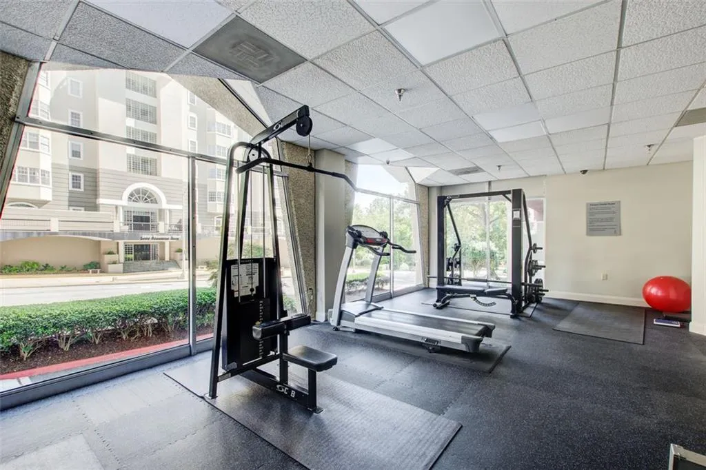 2479 Peachtree Road Ne Unit 304, Atlanta, Georgia 30305, 1 Bedroom Bedrooms, 0 ,1 BathroomBathrooms,Residential,For Sale,2479 Peachtree Road Ne Unit 304,7829865