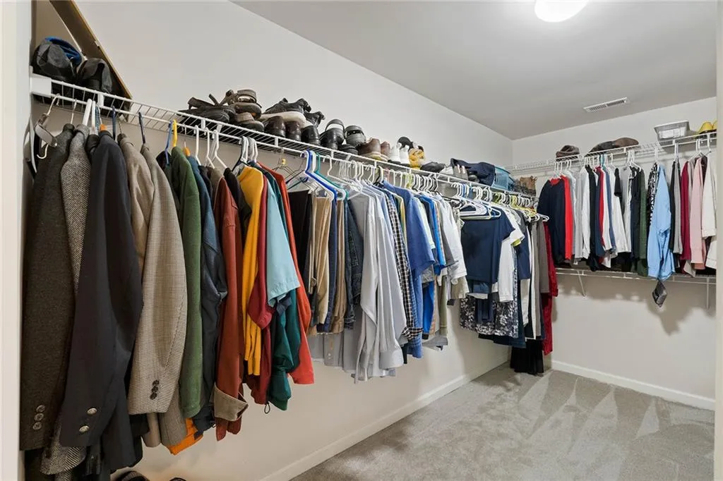 7805 Highland Bluff, Sandy Springs, Georgia 30328, 4 Bedrooms Bedrooms, ,2 BathroomsBathrooms,Residential,Sold,7805 Highland Bluff,6917151