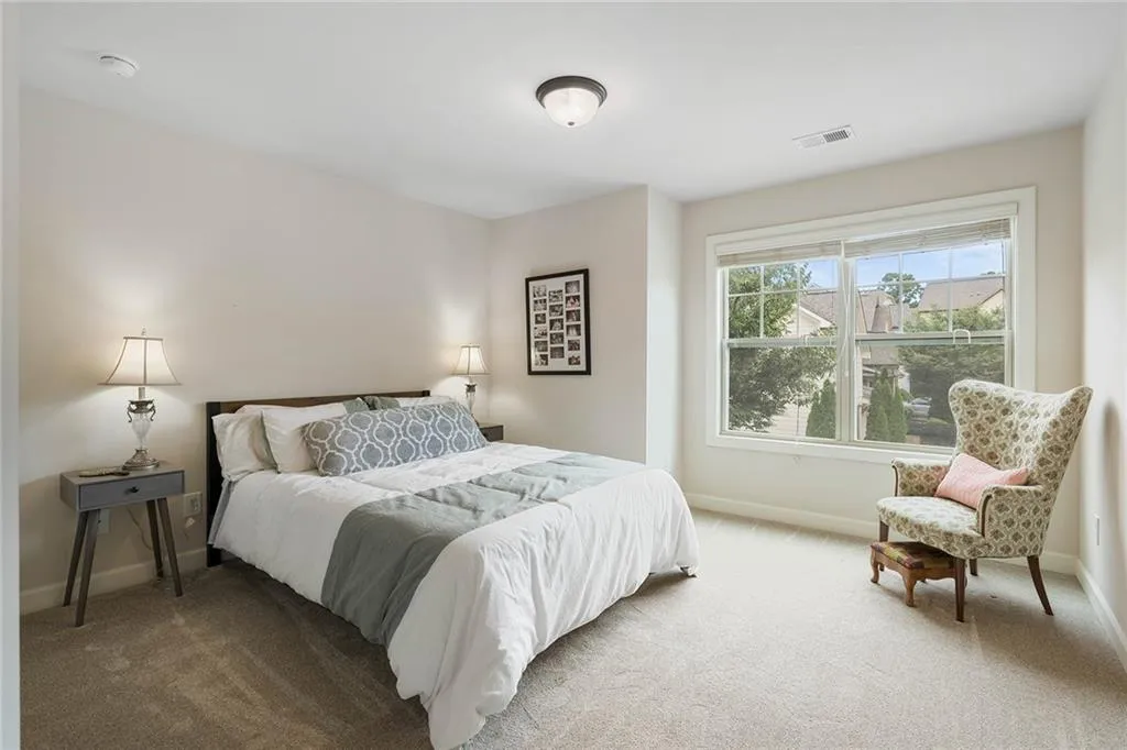 7805 Highland Bluff, Sandy Springs, Georgia 30328, 4 Bedrooms Bedrooms, ,2 BathroomsBathrooms,Residential,Sold,7805 Highland Bluff,6917151