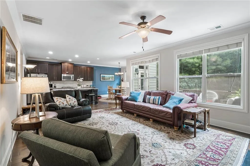 7805 Highland Bluff, Sandy Springs, Georgia 30328, 4 Bedrooms Bedrooms, ,2 BathroomsBathrooms,Residential,Sold,7805 Highland Bluff,6917151