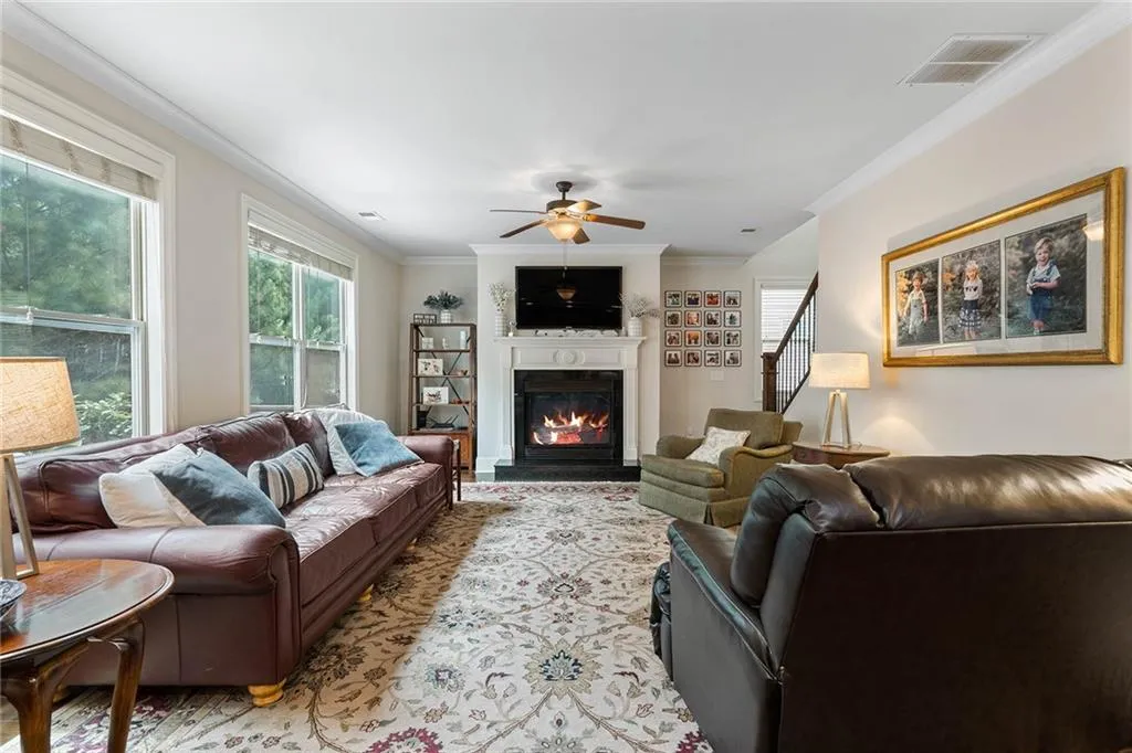 7805 Highland Bluff, Sandy Springs, Georgia 30328, 4 Bedrooms Bedrooms, ,2 BathroomsBathrooms,Residential,Sold,7805 Highland Bluff,6917151