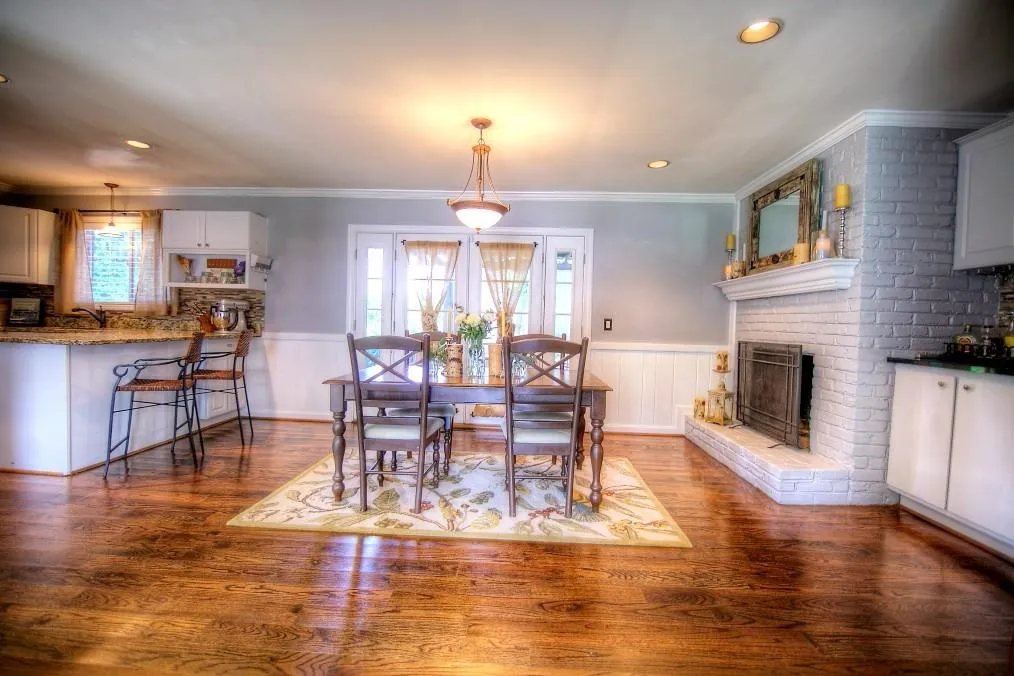 6608 Cherry Tree Lane, Sandy Springs, Georgia 30328, 4 Bedrooms Bedrooms, ,3 BathroomsBathrooms,Residential,Sold,6608 Cherry Tree Lane,5958573