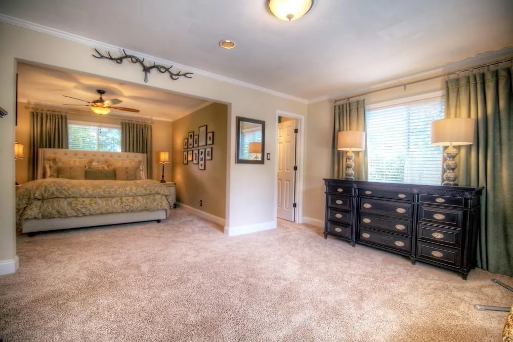 6608 Cherry Tree Lane, Sandy Springs, Georgia 30328, 4 Bedrooms Bedrooms, ,3 BathroomsBathrooms,Residential,Sold,6608 Cherry Tree Lane,5958573