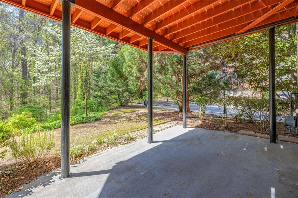 2827 Overlook Trace Ne, Atlanta, Georgia 30324, 4 Bedrooms Bedrooms, ,2 BathroomsBathrooms,Residential,For Sale,2827 Overlook Trace Ne,7561730