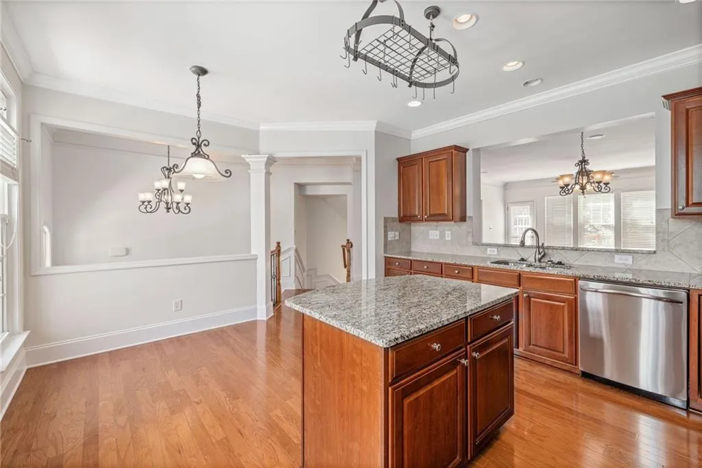 2827 Overlook Trace Ne, Atlanta, Georgia 30324, 4 Bedrooms Bedrooms, ,2 BathroomsBathrooms,Residential,For Sale,2827 Overlook Trace Ne,7561730