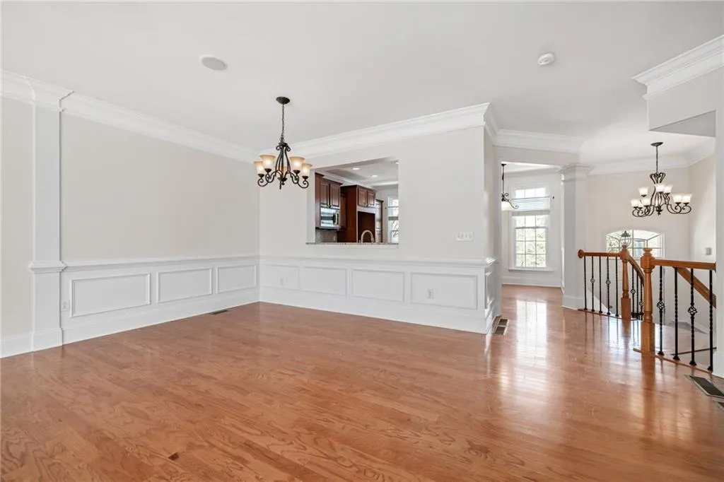 2827 Overlook Trace Ne, Atlanta, Georgia 30324, 4 Bedrooms Bedrooms, ,2 BathroomsBathrooms,Residential,For Sale,2827 Overlook Trace Ne,7561730