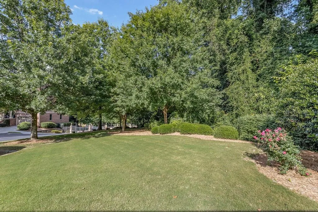 2827 Overlook Trace Ne, Atlanta, Georgia 30324, 4 Bedrooms Bedrooms, ,2 BathroomsBathrooms,Residential,For Sale,2827 Overlook Trace Ne,7561730