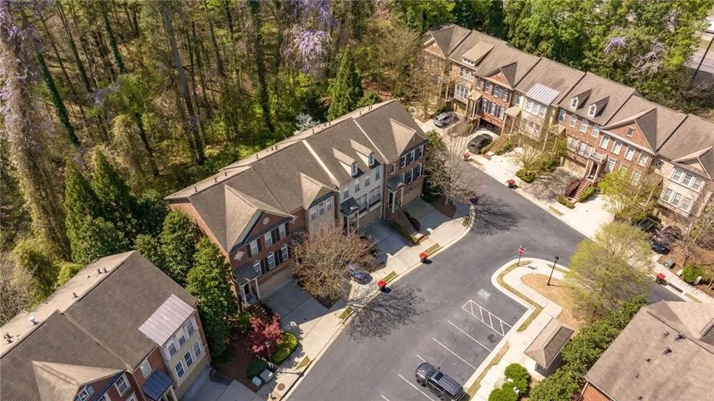 2827 Overlook Trace Ne, Atlanta, Georgia 30324, 4 Bedrooms Bedrooms, ,2 BathroomsBathrooms,Residential,For Sale,2827 Overlook Trace Ne,7561730