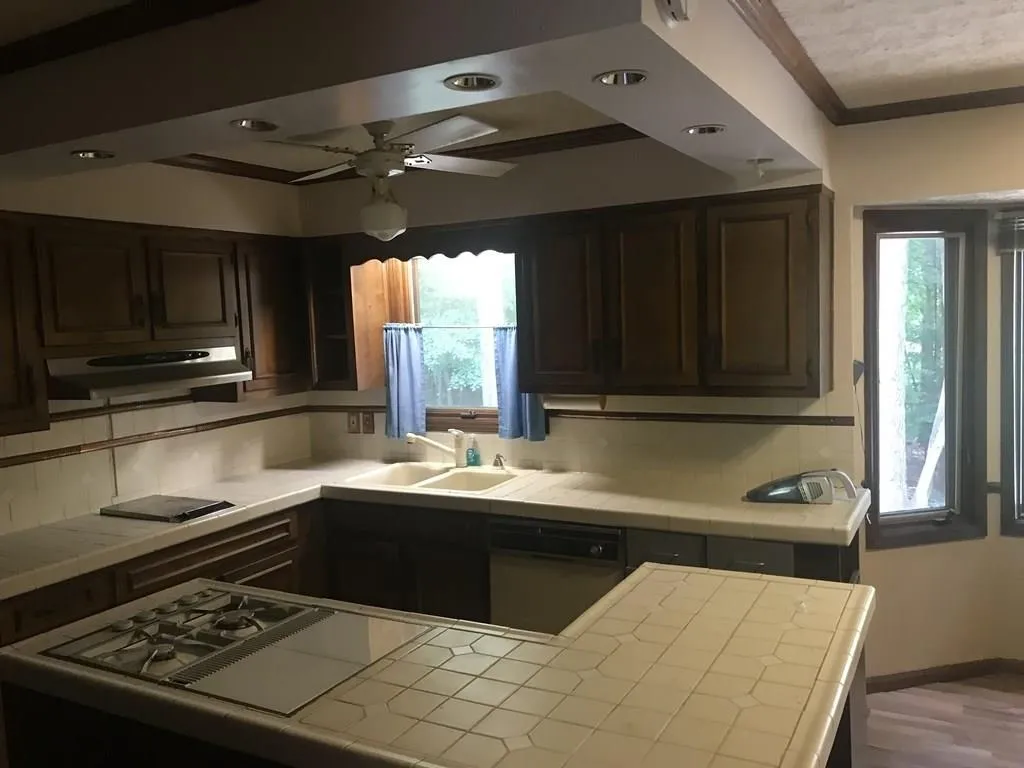 7510 Spalding Lane, Atlanta, Georgia 30350, 4 Bedrooms Bedrooms, ,2 BathroomsBathrooms,Residential,Sold,7510 Spalding Lane,6050107