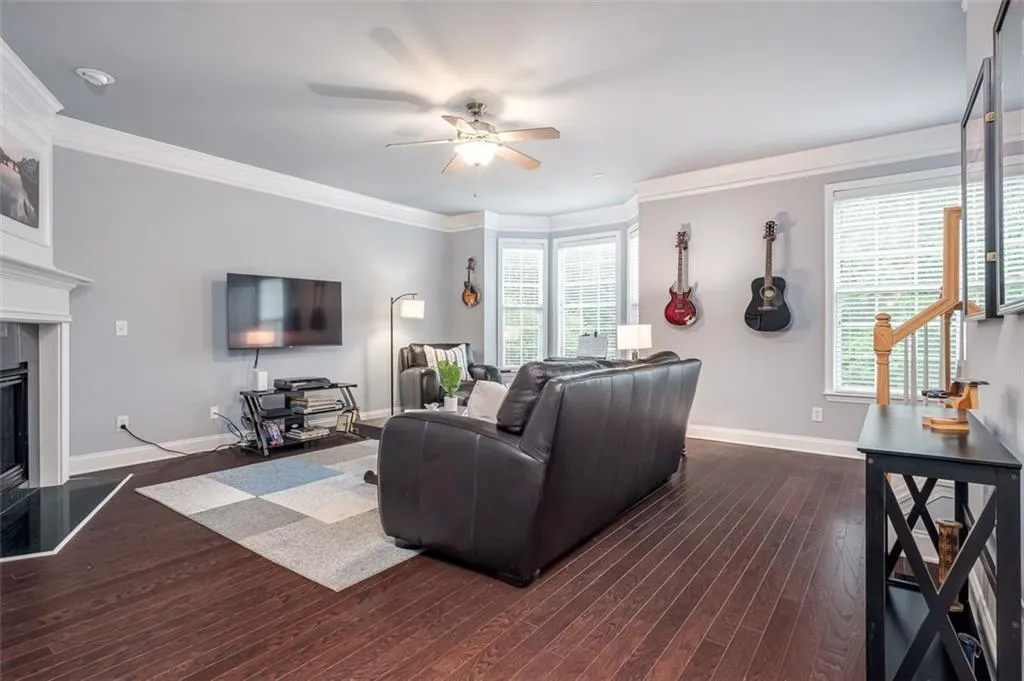 703 Coligny Court, Sandy Springs, Georgia 30350, 3 Bedrooms Bedrooms, ,3 BathroomsBathrooms,Residential,Sold,703 Coligny Court,7044961